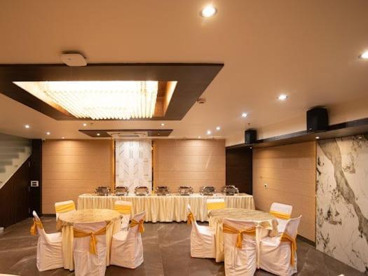 Hotel Emerald Inn Bhopal Exterior foto